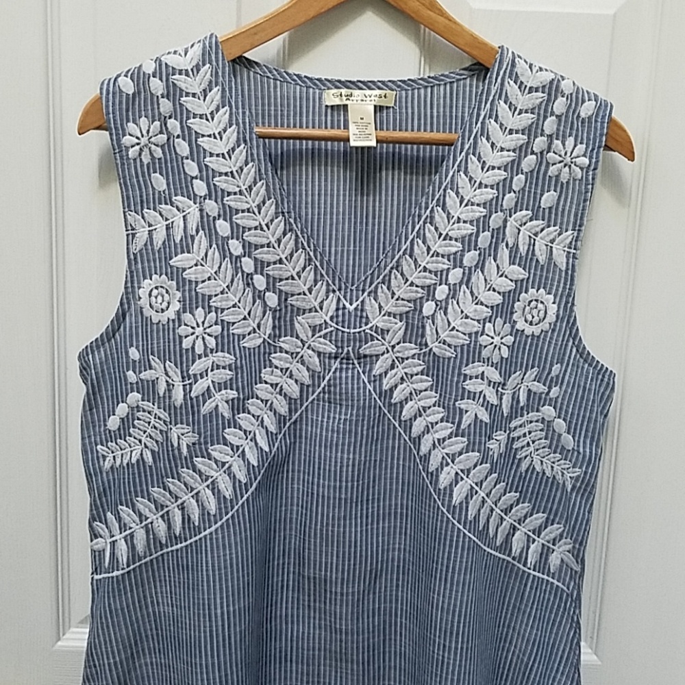 Studio West swimsuit cover up - Picture 4 of 6